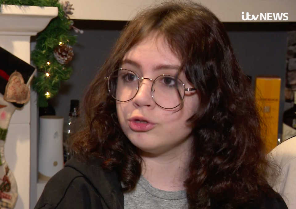 Oliwia Szewc said she tried to rescue the boys from Babbs Mill Lake using tree branches. (ITV News)