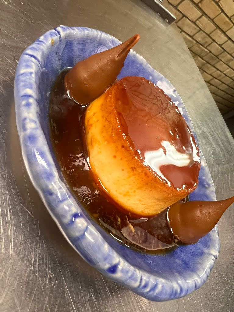 Flan con dulce de leche, otra propuesta "bien argentina" del lugar.