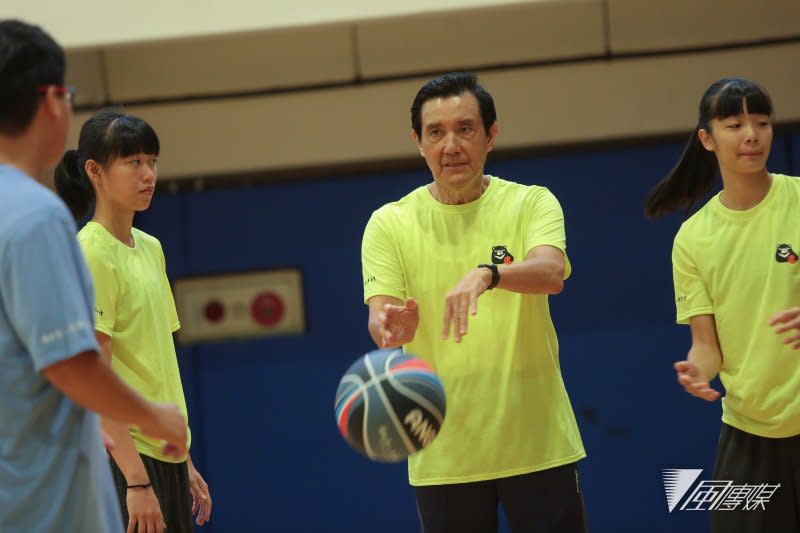 20170722-前總統馬英九22日出席「挑戰自己－新台灣人公益籃球訓練營」。（顏麟宇攝）