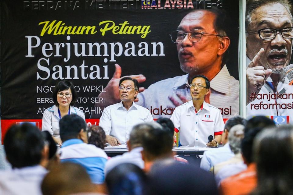 PKR president Datuk Seri Anwar Ibrahim attends a meeting with NGOs in Kuala Lumpur August 20, 2019. — Picture by Hari Anggara