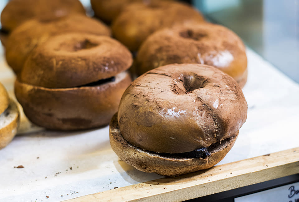 葵興麵包店︱前酒店餅廚主理KOL Bakery！三色拉絲麻糬包+朱古力蛋糕bagel