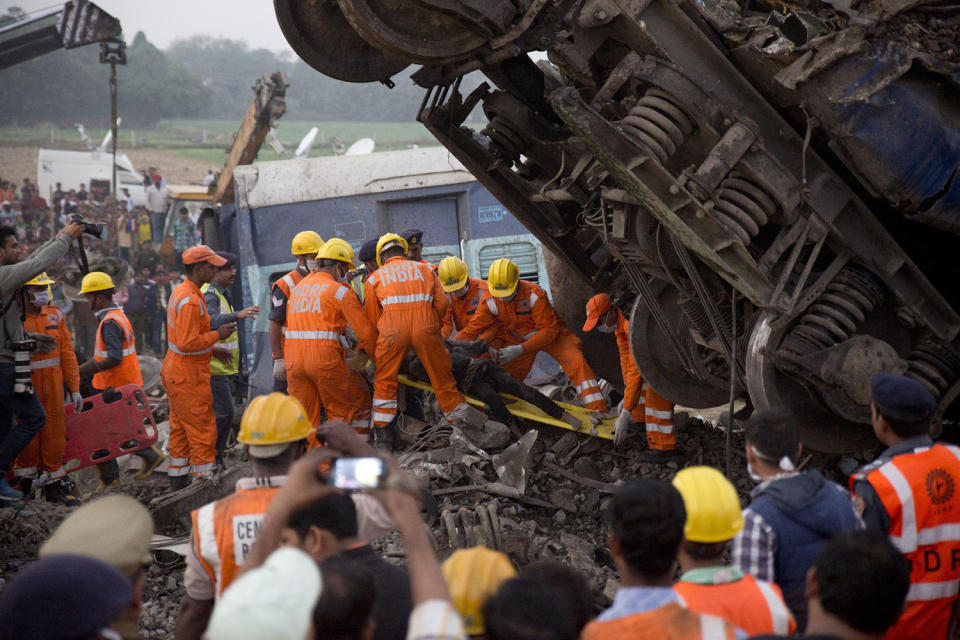 Train derails in northern India