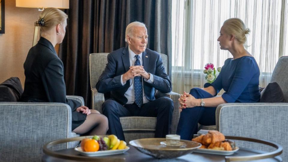 PHOTO: President Joe Biden meets with Yulia and Dasha Navalnaya on Feb. 22, 2022. (@POTUS/X)