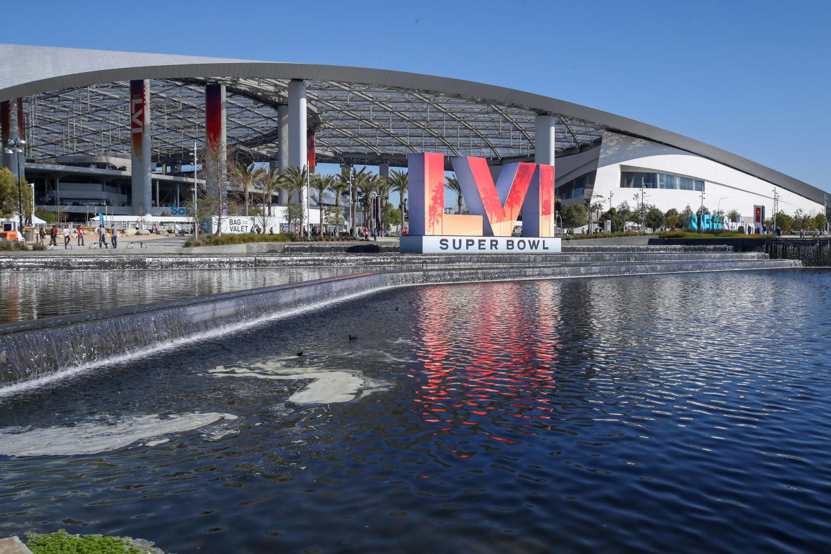 At Nissan Stadium, COVID-19 shots came with Super Bowl rings