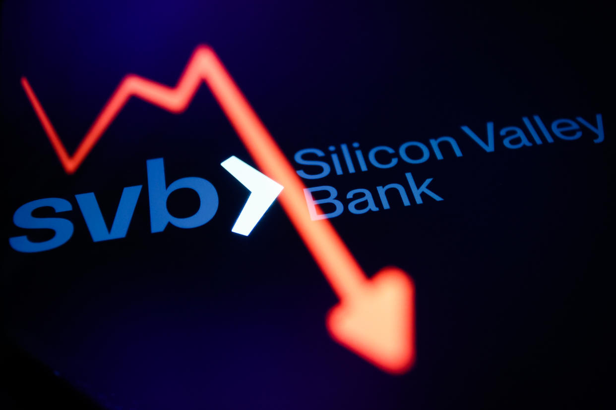 Silicon Valley Bank logo 