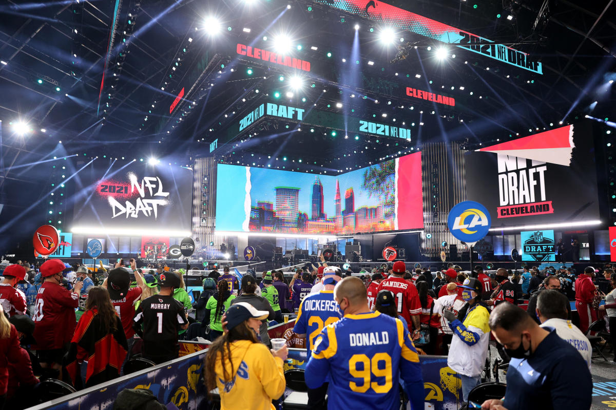 The Rams' 2022 NFL draft hat is here