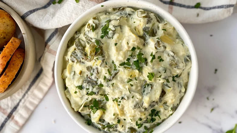 Slow cooker spinach dip