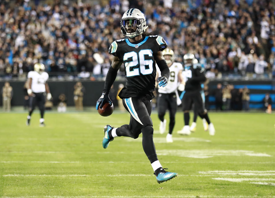 Rookie cornerback Donte Jackson scores two points for Panthers after picking off Drew Brees during a two-point conversion attempt. (AP Photo/Jason E. Miczek)