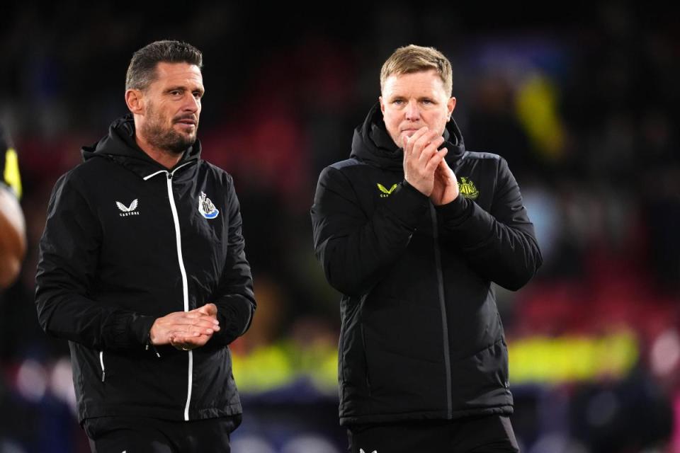 Eddie Howe applauds the travelling fans at the end of Newcastle United's defeat to Crystal Palace <i>(Image: PA)</i>