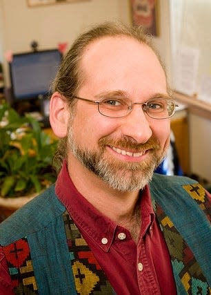 Steven Gimbel is professor of philosophy and affiliate of the Jewish Studies program at Gettysburg College.