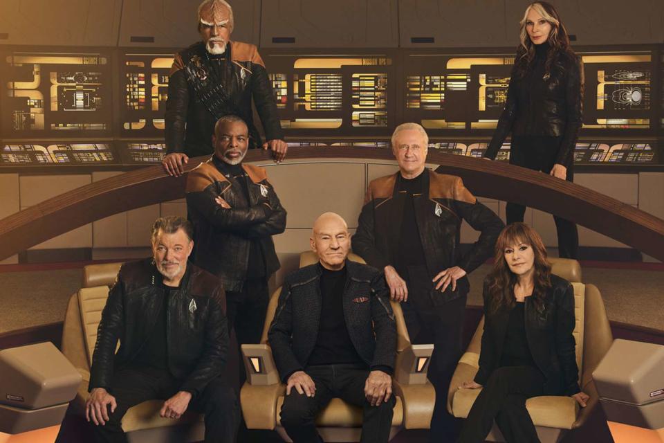 Jonathan Frakes as Riker, Sir Patrick Stewart as Picard, Brent Spiner as Data, LeVar Burton as Geordi, Michael Dorn as Worf and Gates McFadden as Beverly Crusher in Star Trek: Picard