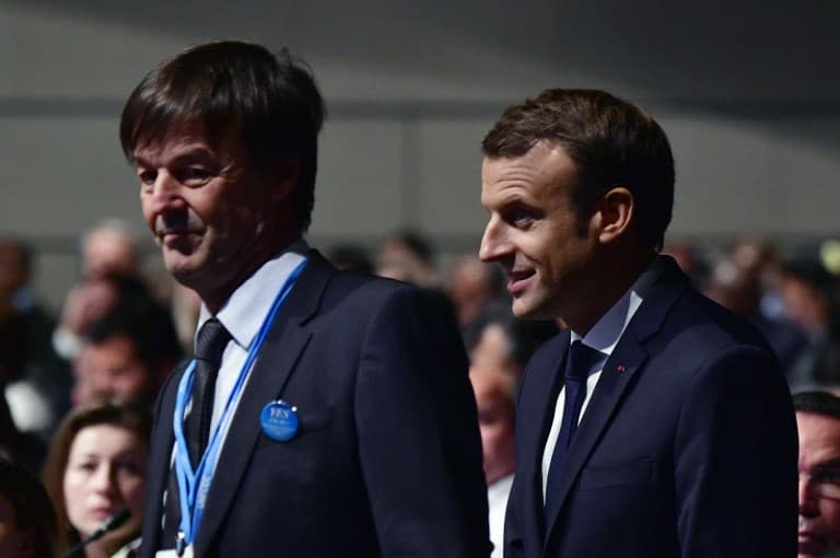 Nicolas Hulot (à gauche) et Emmanuel Macron (à droite) lors de la COP23 à Bonn, en Allemagne. - John MacDougall - AFP