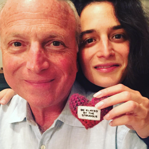 Jenny Slate’s dad reminded his daughter to “resist” Trump in a subtle but sweet way