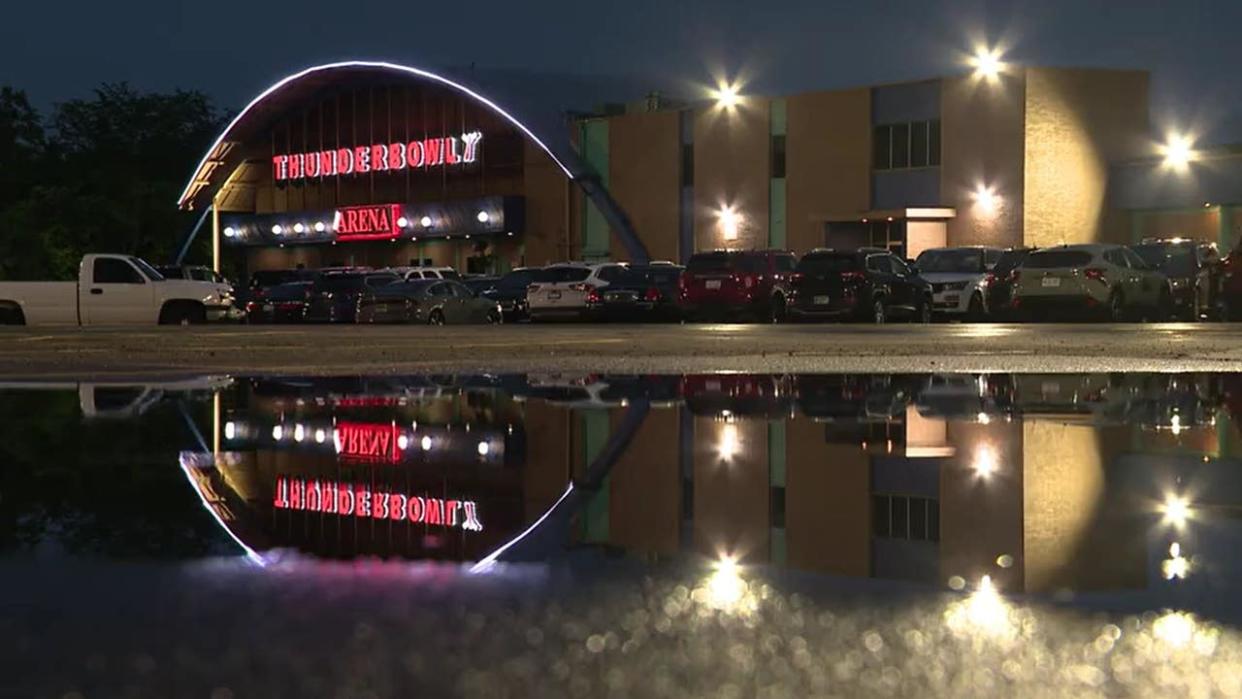 <div>Thunderbowl Lanes in Allen Park</div> <strong>(FOX 2 Photographer Coulter Mitchell)</strong>