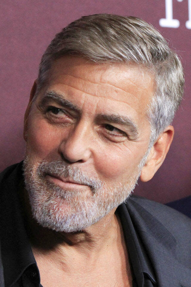 George Clooney und Russell Crowe gehen einander ebenfalls aus dem Weg. In einem Interview mit 'Esquire' erzählte George 2013: "Russell hat diesen grundlosen Streit mit mir vom Zaun gebrochen." Sein Kollege habe behauptet "George Clooney, Harrison Ford und Robert De Niro"…