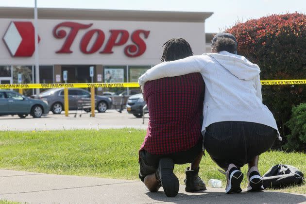 Choc Et Colère Après La Tuerie Raciste De Buffalo Dans L'Etat De New York 14