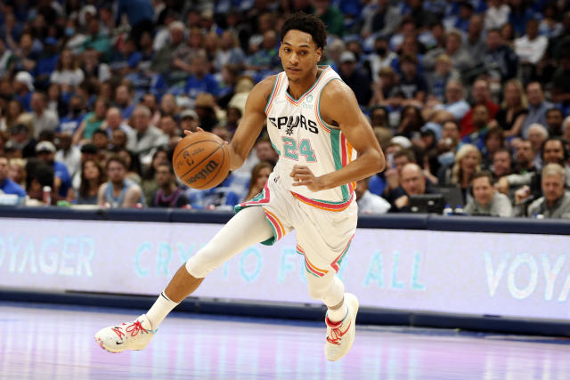 Fantasy Basketball Week 1 Risers and Fallers (2022-23)