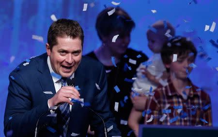 Andrew Scheer celebrates after winning the leadership during the Conservative Party of Canada leadership convention in Toronto, Ontario, Canada May 27, 2017. REUTERS/Chris Wattie