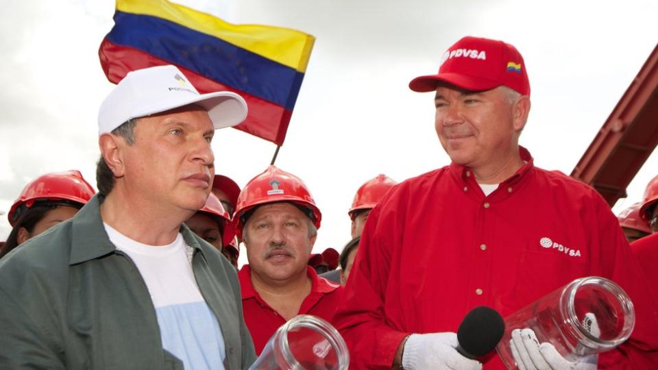 Igor Sechin y el expresidente de PDVSA Rafael Ramirez.