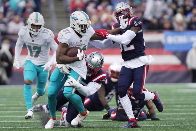 FOXBOROUGH, MA - JANUARY 01: Miami Dolphins tackle Kendall Lamm (70) during  a game between the New England Patriots and the Miami Dolphins on January  1, 2023, at Gillette Stadium in Foxboro