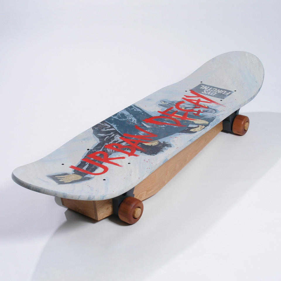 A coffin in the shape of a skateboard. (Photo: Caters News)