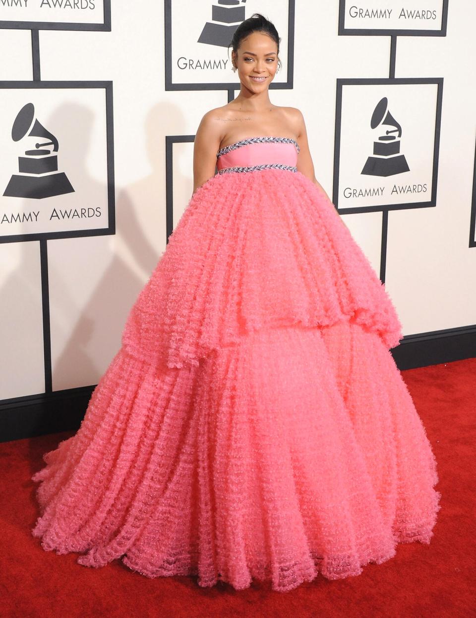 Rihanna at the Grammys, 2015