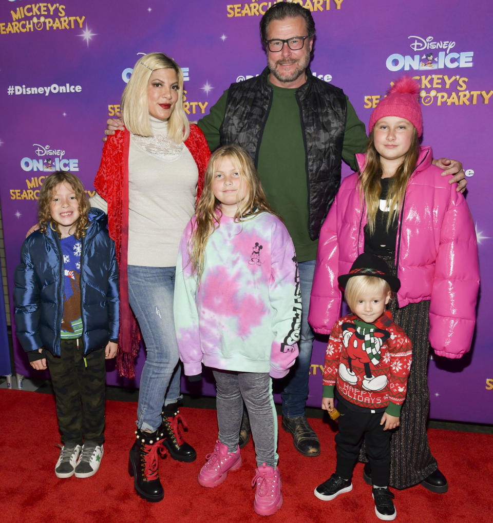 LOS ANGELES, CALIFORNIA - DECEMBER 13: (L-R) Finn Davey McDermott, Tori Spelling, Hattie Margaret McDermott, Dean McDermott, Beau Dean McDermott, and Stella Doreen McDermott attend 2019 Disney On Ice "Mickey's Search Party" at Staples Center on December 13, 2019 in Los Angeles, California. (Photo by Rodin Eckenroth/Getty Images)