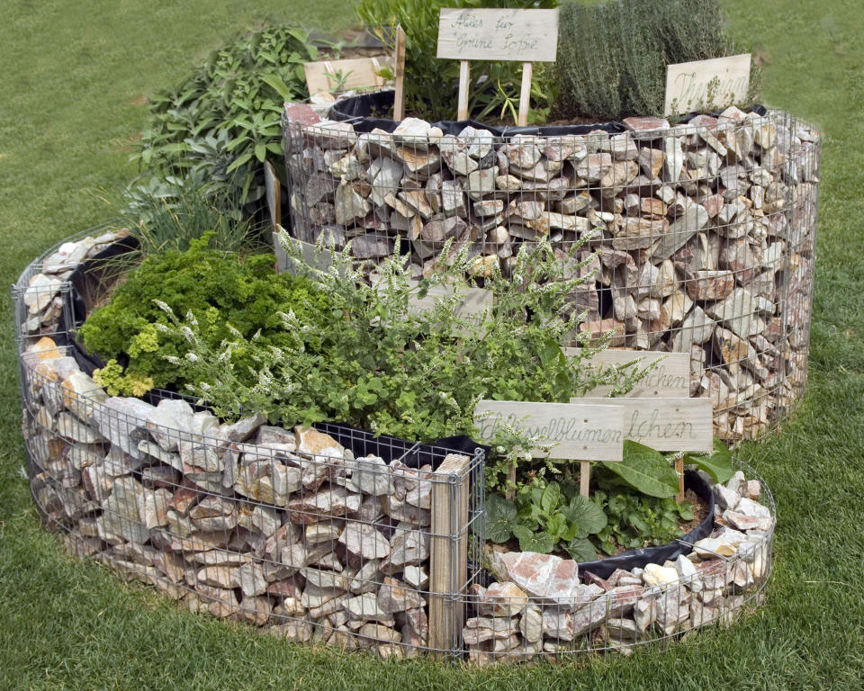 11. CHOOSE A SPIRAL HERB GARDEN