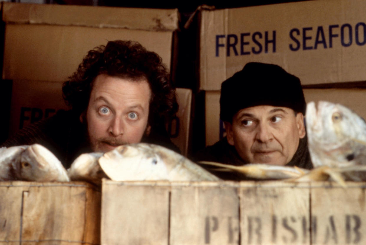 Daniel Stern and Joe Pesci as the Wet Bandits in Home Alone 2: Lost in New York (Photo: 20th Century Fox/Courtesy Everett Collection)