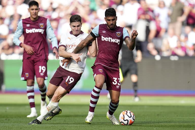 En el último enfrentamiento entre ambos, Manchester City ganó por 3 a 1; Julián Álvarez fue titular, pero ahora sería suplente