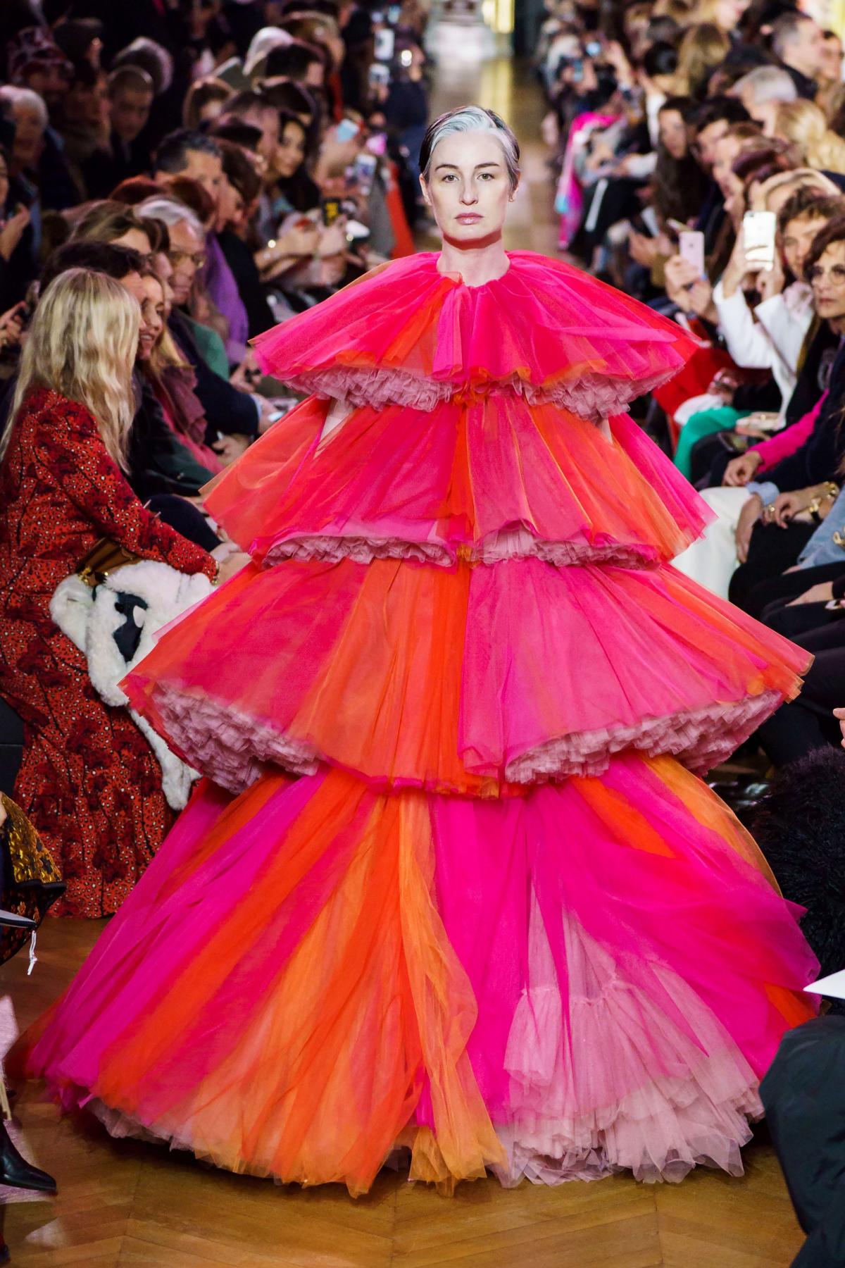 Is This Ridiculously Glamorous Schiaparelli Dress the Ultimate in ...