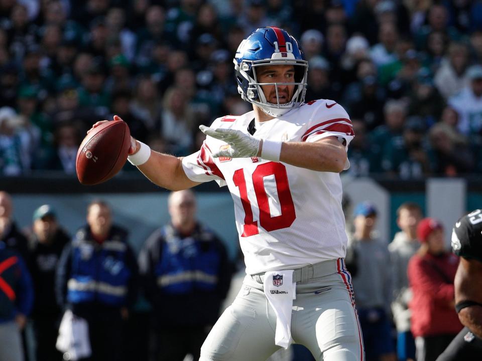 Eli Manning gets set to pass against the Philadelphia Eagles.