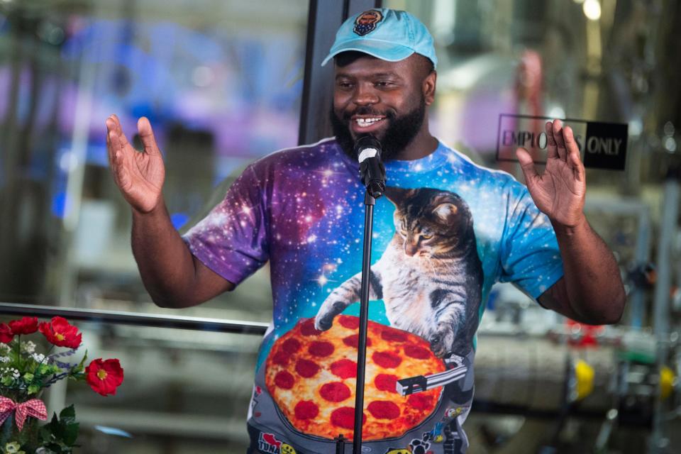 Local hip-hop artist Jarius Bush, whose new album comes out Friday, talks about the unique bond formed with his son thanks to cheese pizza at the Knoxville Storytellers Project event at Schulz Brau Brewing Company on Sept. 12, 2022. "I think 'Kick the Habit' is probably the, as an artist, (the song) I'm the most proud of ... because of storytelling," he told Knox News about the new album. "I really love storytelling. I pride myself. I'm a hip-hop artist, so it comes along with it."