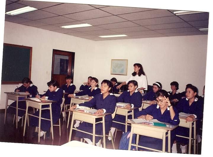 Clase en el Instituto de Capacitación en Estudios Domésticos del Opus, el ICIED, "la escuela de mucamas".