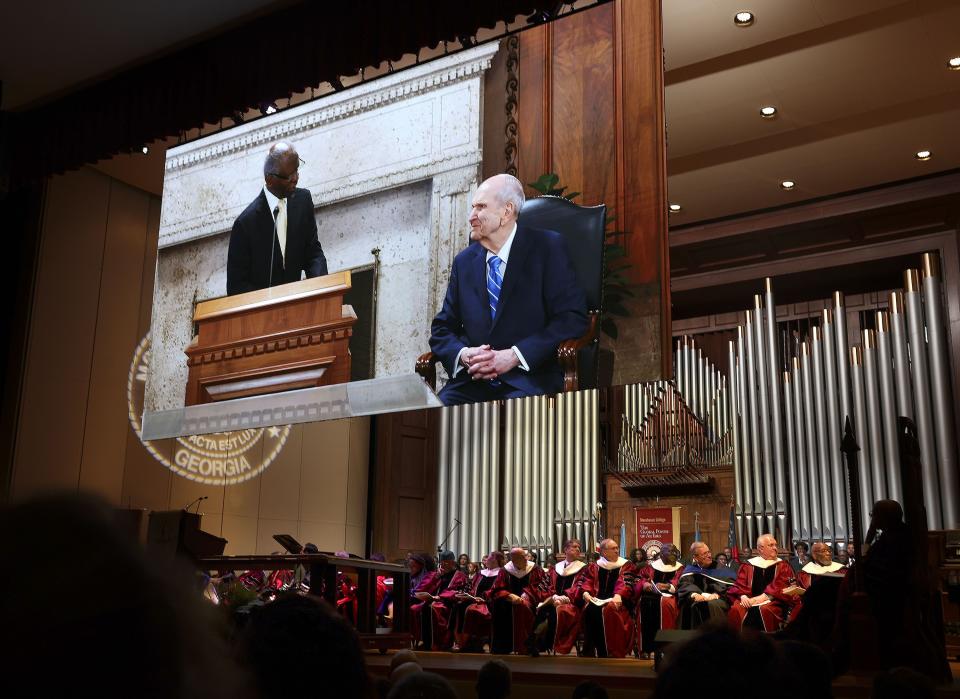 Dr. Lawrence Edward Carter Sr., professor and founding dean of the Martin Luther King, Jr. International Chapel, honors President Russell M. Nelson with the Gandi-King-Mandela Peace Prize at the annual Worldhouse Interfaith & Interdenominational Assembly at the Martin Luther King, Jr. International Chapel at Morehouse College in Atlanta, Georgia.