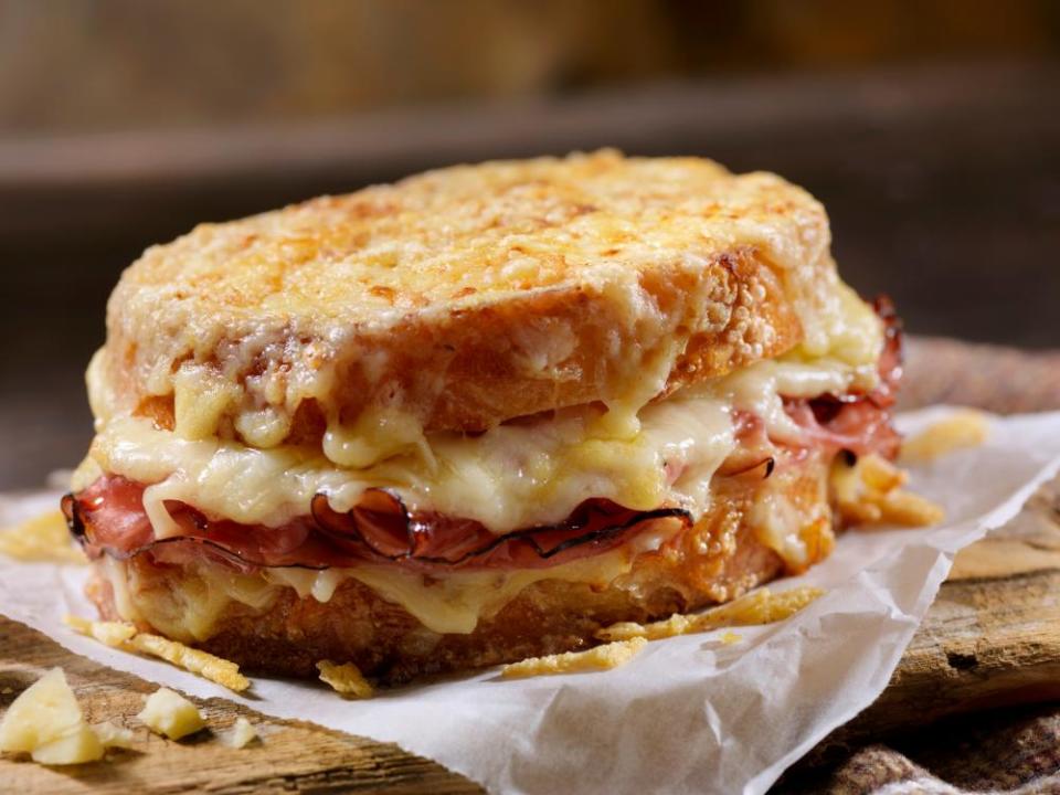 Croque monsieur.