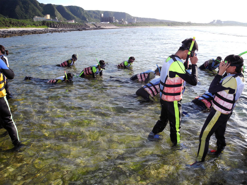 正值蘭嶼、綠島旅遊旺季，台東環保局鼓勵民眾入住環保旅店，自備旅宿用品可享住宿優惠。（記者鄭錦晴攝）