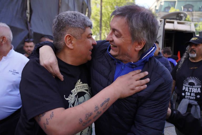 Pablo Moyano y Máximo Kirchner en el acto de Plaza de Mayo