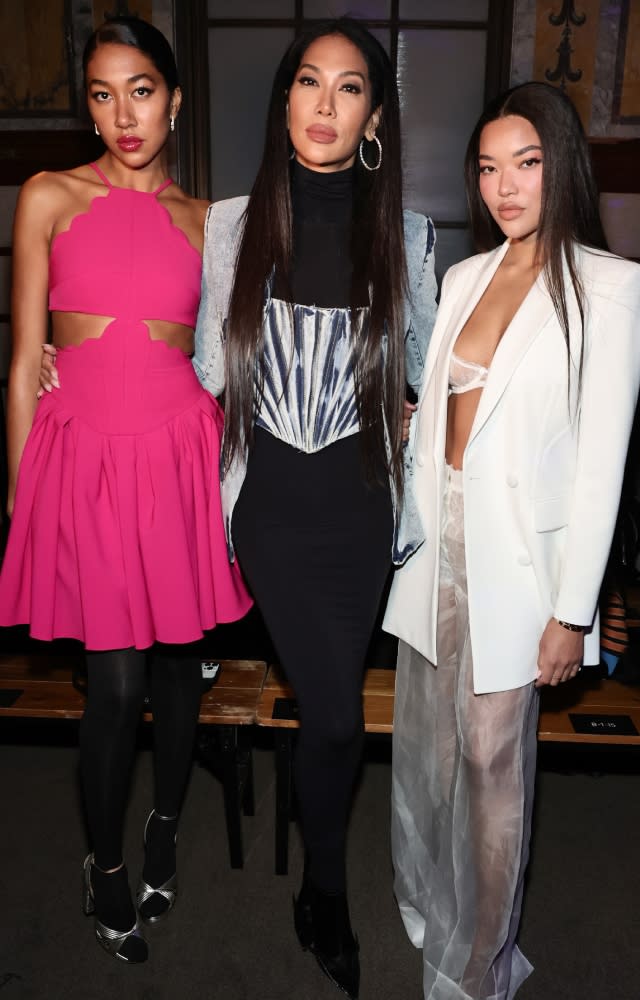 Kimora Lee Simmons’ Daughters Aoki &Ming