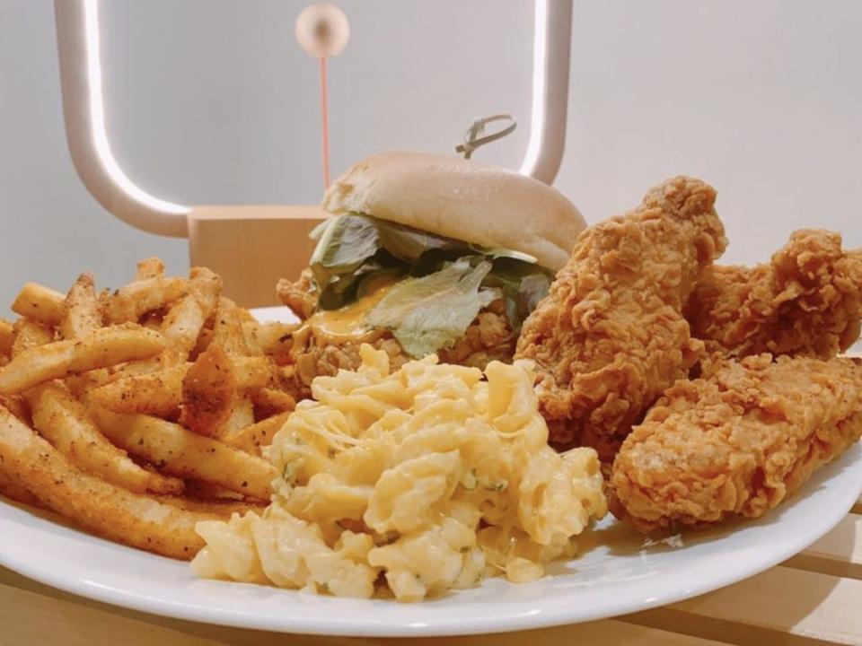 Original Chicken Sandwich, Original Crispy Wings, Cajun Fries, and Mac & Cheese at Chicken Insider.