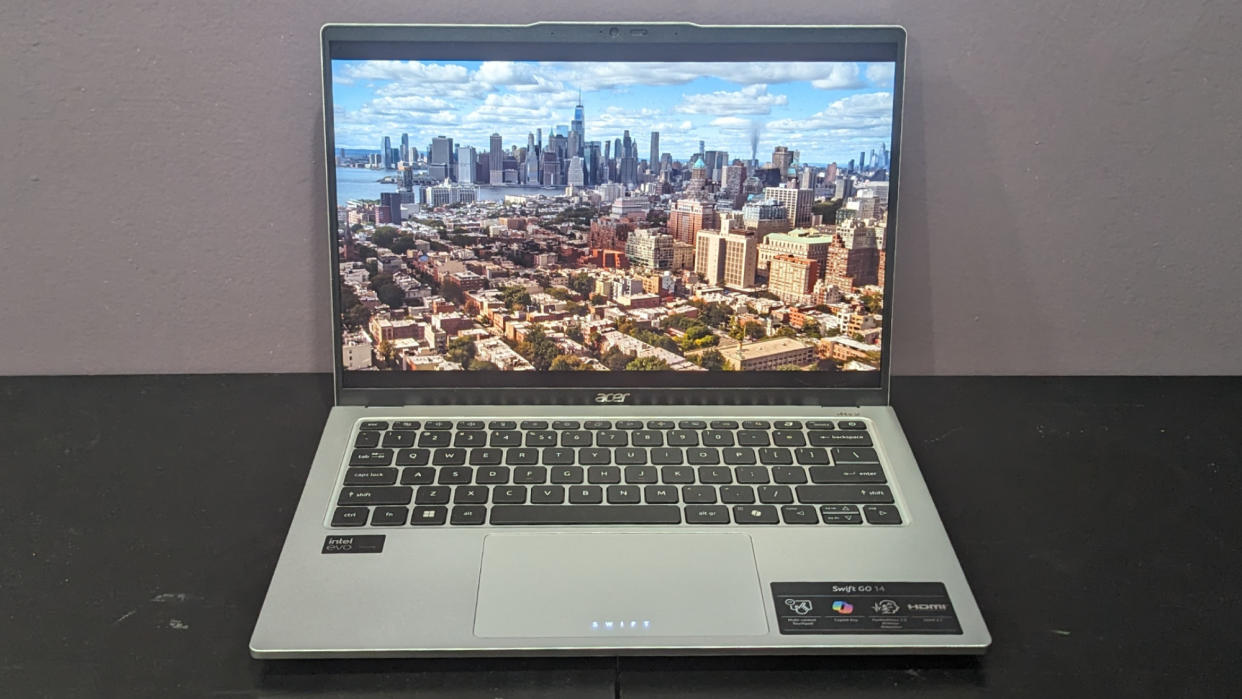  Acer Swift Go 14. 