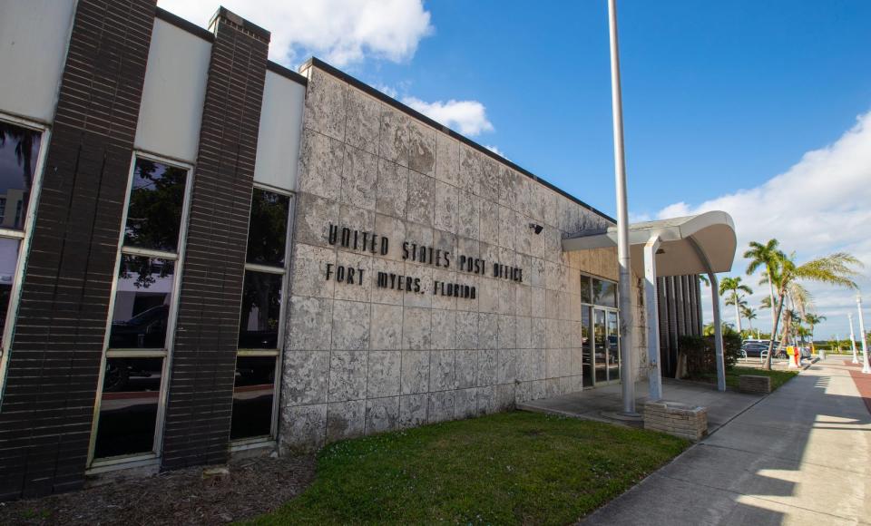 The U.S. Post Office building site in downtown Fort Myers, photographed on Friday January, 5, 2024, is for sale with an asking price of $8 million. Possibilities include a 12-story multi-use building.