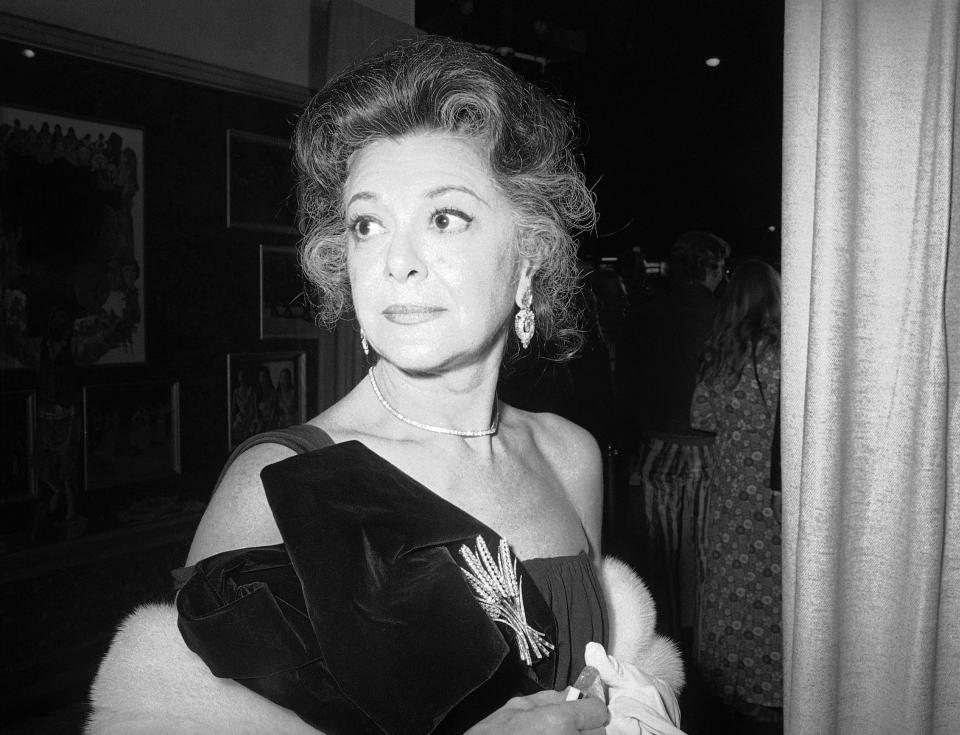 This Nov. 5, 1971 file photo shows actress Ann Rutherford in New York. Rutherford, who played Scarlett O'Hara's sister Carreen in the 1939 movie classic "Gone With the Wind," <a href="http://www.huffingtonpost.com/2012/06/12/ann-rutherford-dead-gone-_n_1589753.html">died at her home in Beverly Hills, Calif. on Monday, June 11, 2012</a>. She was 94. (AP Photo/HF)