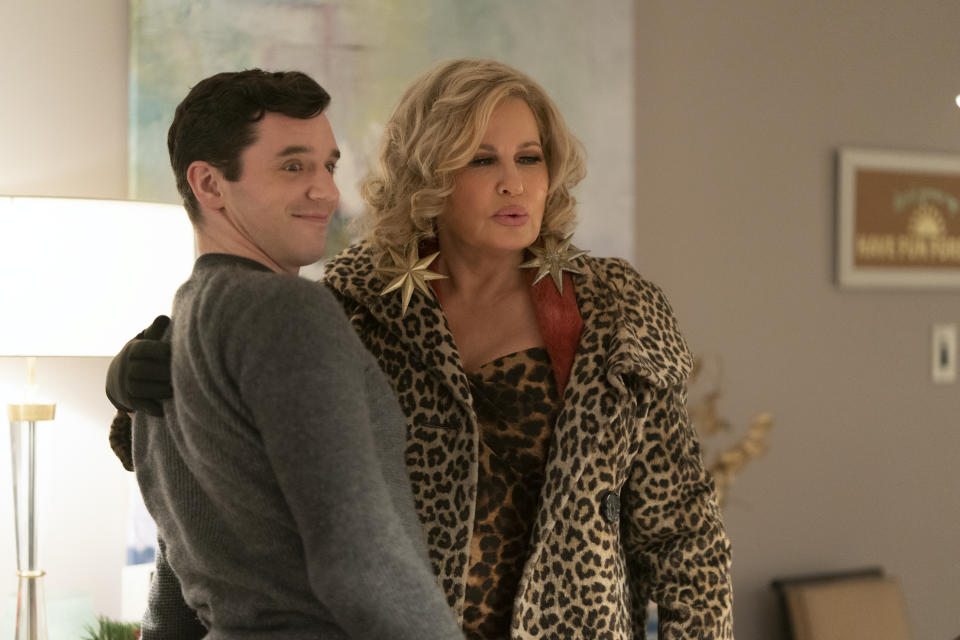 Peter and fabulous Aunty Sandy (Jennifer Coolidge) in 'Single All The Way'.