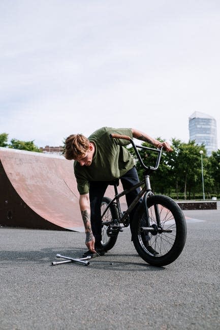 Fotos de stock gratuitas de al aire libre, arreglar, bicicleta