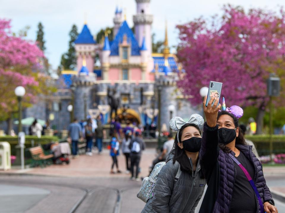 disneyland reopening