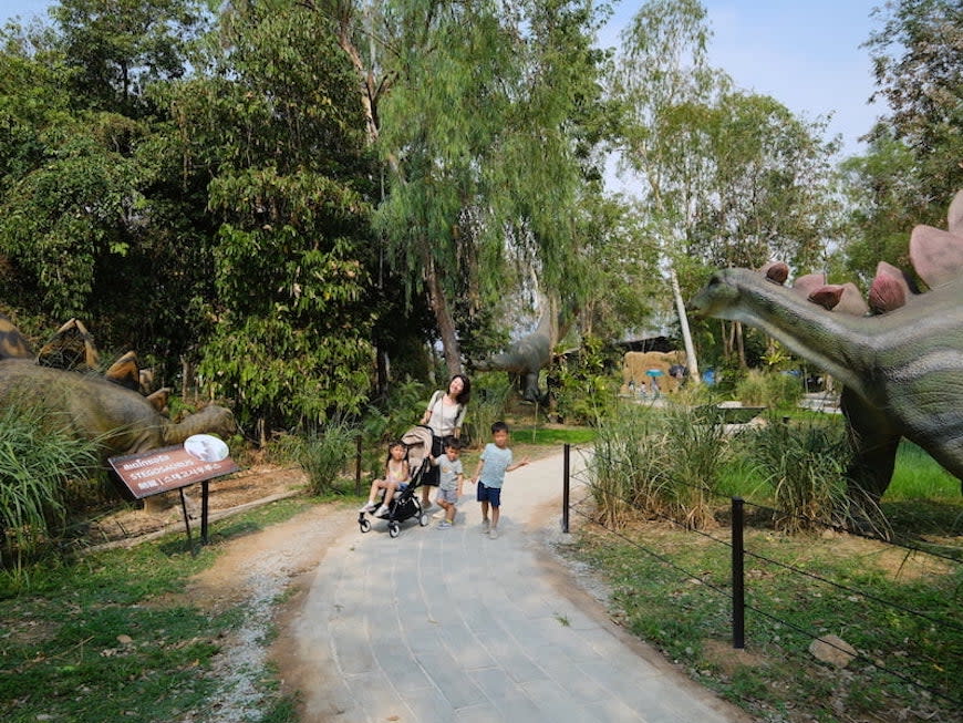 泰國｜曼谷＋Pattaya度假＋北碧府動物園