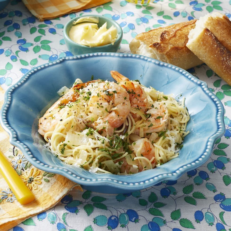 shrimp scampi over spaghetti