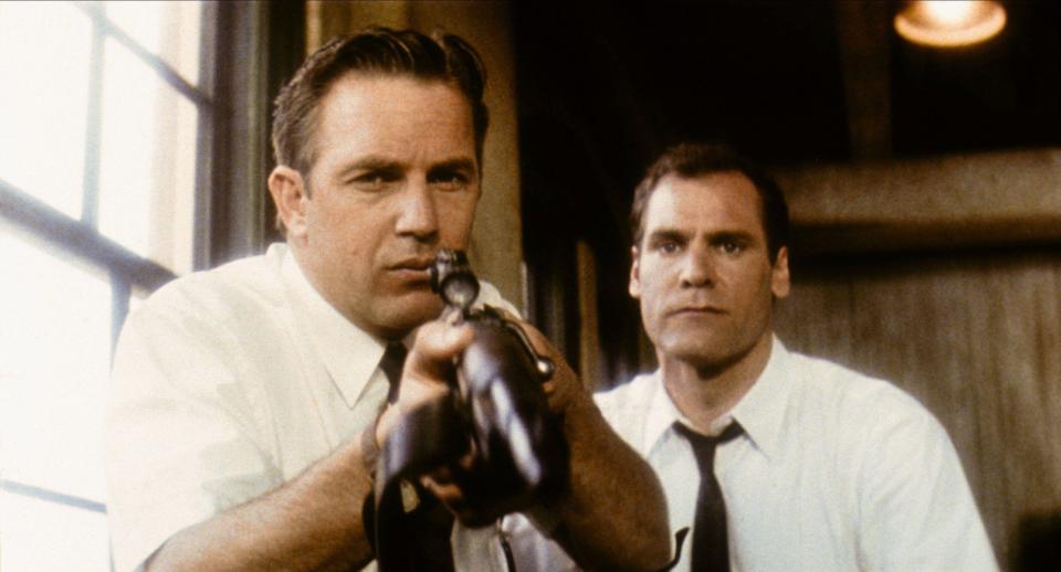 Kevin Costner & Jay O. Sanders Film: Jfk; J.F.K. (USA/FR 1991) Characters: Jim Garrison & Lou Ivon  Director: Oliver Stone 20 December 1991   **WARNING** This Photograph is for editorial use only and is the copyright of WARNER BROS. and/or the Photographer assigned by the Film or Production Company and can only be reproduced by publications in conjunction with the promotion of the above Film. A Mandatory Credit To WARNER BROS. is required. The Photographer should also be credited when known. No commercial use can be granted without written authority from the Film Company.