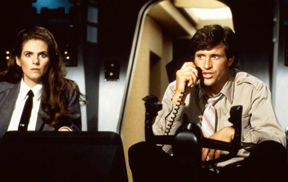 Julie Hagerty, Robert Hays  in 